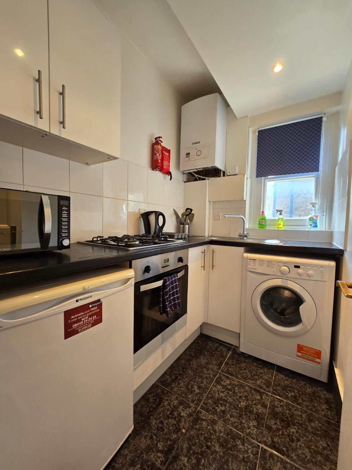 Great Flat Close To Edgware Road Лондон Экстерьер фото